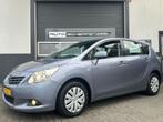 Toyota Verso 1.8 VVT-i AUTOMAAT Aspiration 7-PERSOONS I TREK, Auto's, Toyota, 4 cilinders, Traction-control, Blauw, Bedrijf