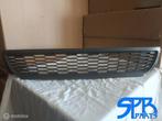 POLO 6R GRILLE Bumperrooster midden ROOSTER BUMPER ORIGINEEL, Auto-onderdelen, Gebruikt, Ophalen of Verzenden, Bumper, Volkswagen