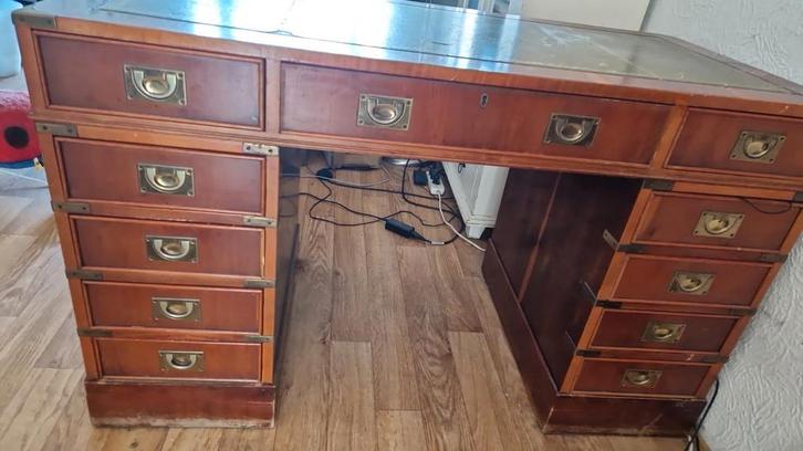 Antiek bureau met lederen blad, Antiek en Kunst, Antiek | Kantoor en Zakelijk, Ophalen of Verzenden