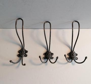 3 Baardmans Kapstokhaken - IJzer beschikbaar voor biedingen