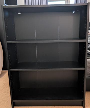 Boekenkast IKEA zwart eikenpatroon | 80x28x106 cm beschikbaar voor biedingen