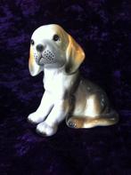 Schattige aardewerken beagle pup, Ophalen of Verzenden, Beeldje of Figuurtje