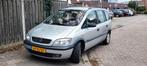 Opel Zafira 2.2 16V AUT 2001 Grijs, Auto's, 4 cilinders, 7 stoelen, 75 €/maand, Zafira