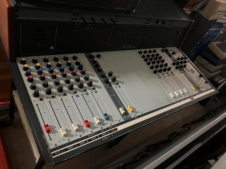Eela audio sbm mengtafel, Muziek en Instrumenten, Mengpanelen, Gebruikt, 10 tot 20 kanalen, Microfooningang, Ophalen of Verzenden
