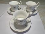 Royal Albert "Caress", Ophalen of Verzenden, Zo goed als nieuw, Porselein, Kop en/of schotel