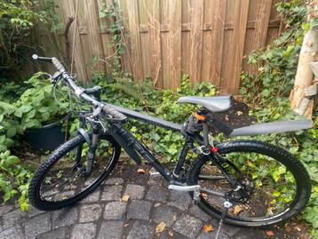 Cube MTB Ltd Pro - voorrem heeft nieuwe blokjes nodig beschikbaar voor biedingen