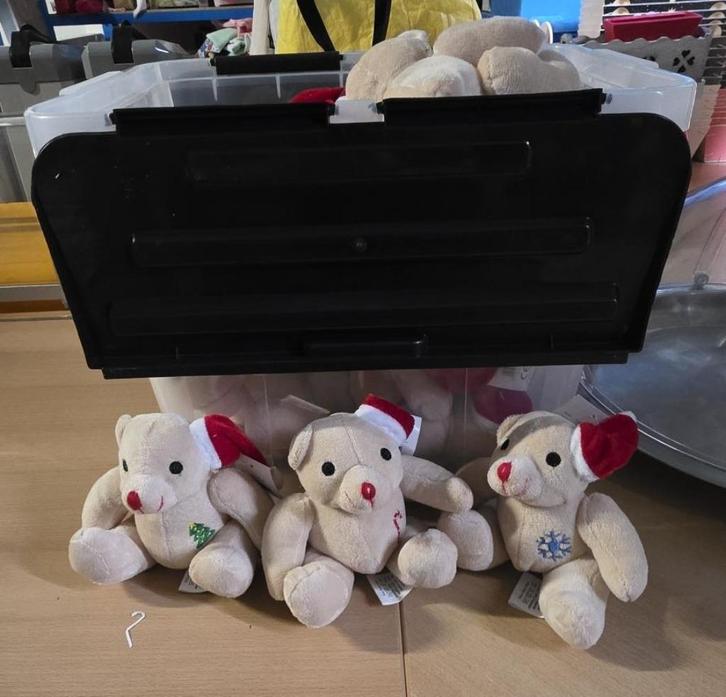 verschilende knuffel partijen, Diversen, Rommelmarktspullen, Nieuw, Ophalen