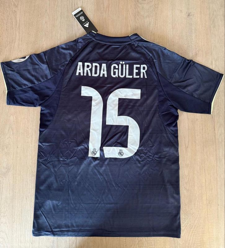 Real Madrid Away 25/26 - Arda Güler #15 - Maat M, Kleding | Heren, Sportkleding, Nieuw, Voetbal, Maat 48/50 (M), Zwart, Ophalen of Verzenden