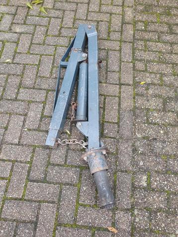 Hydraulische aanhangwagen takel beschikbaar voor biedingen