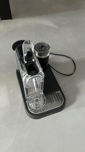 Koffiemachine cup Magimix Nespresso chroom met melk schuimer beschikbaar voor biedingen