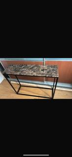 Side table zwart metalen frame marmer blad, Huis en Inrichting, Tafels | Sidetables, Ophalen of Verzenden, Zo goed als nieuw, 25 tot 50 cm