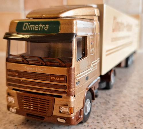 DAF 95XF Space Cab trekker met koeltrailer "Dimetra", Hobby en Vrije tijd, Modelauto's | 1:50, Nieuw, Bus of Vrachtwagen, Lion Toys