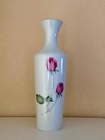 Bavaria vaas met rozen, klein defect, Gebruikt, Wit, Aardewerk of Porselein, Ophalen of Verzenden