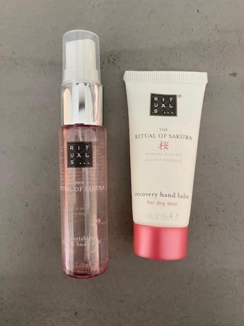 Nieuw Rituals Sakura set hand balm en hair & body mist, Sieraden, Tassen en Uiterlijk, Uiterlijk | Lichaamsverzorging, Nieuw, Deodorant of Bodyspray