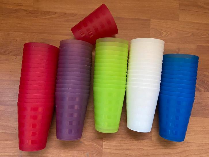 59 Hardplastic Tupperware drinkbekers, Huis en Inrichting, Keuken | Tupperware, Zo goed als nieuw, Overige typen, Ophalen of Verzenden