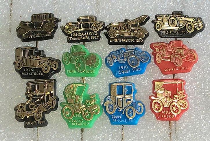 12 Speldjes Oude Auto's - Verzameling, Verzamelen, Speldjes, Pins en Buttons, Gebruikt, Speldje of Pin, Transport, Ophalen of Verzenden