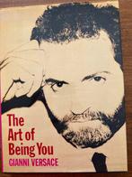 Gianni Versace - The Art of Being You, Ophalen of Verzenden, Gelezen, Fotografie algemeen