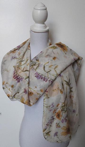 (SJAAL08) dunne sjaal bloemen, H&M, nieuw!   beschikbaar voor biedingen