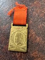 Oude Medaille met Oranje Lint, Ophalen of Verzenden, Overige soorten, Nederland, Lintje, Medaille of Wings