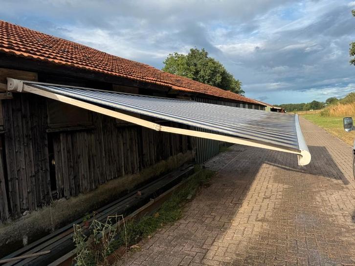 Elektrische Zonneluifel met knikarm, Tuin en Terras, Schaduwdoeken, Gebruikt, Ophalen