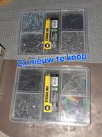 2x Nieuwe Dozen Spijkers/Schroeven/Pluggen, Doe-het-zelf en Verbouw, IJzerwaren en Bevestigingsmiddelen, Ophalen of Verzenden