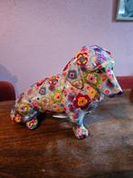 Pomme pidou Spaarpot Teckel met heel veel kleur en bloemen, Ophalen of Verzenden, Steen, Aardewerk of Keramiek, Dier