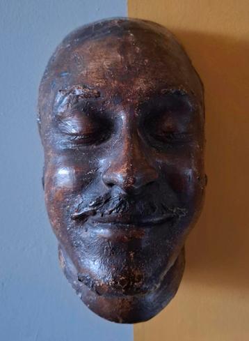 Antiek dodenmasker grijnzende dubbelganger V for Vendetta.  beschikbaar voor biedingen