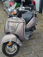 Te Koop een AGM RETRO scooter Geel kenteken, Fietsen en Brommers, Scooters | SYM, Ophalen, Overige modellen, Zo goed als nieuw