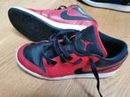 Nike Air Jordans sneakers maat 36,5 rood met zwart, Kinderen en Baby's, Schoenen, Jongen of Meisje, Gebruikt, Ophalen of Verzenden