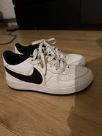 Nike Air Force 1 - Maat 38,5, Ophalen of Verzenden, Gedragen, Wit, Sneakers of Gympen