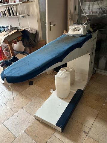 Covamat PR 922/A Professionele Strijktafel beschikbaar voor biedingen