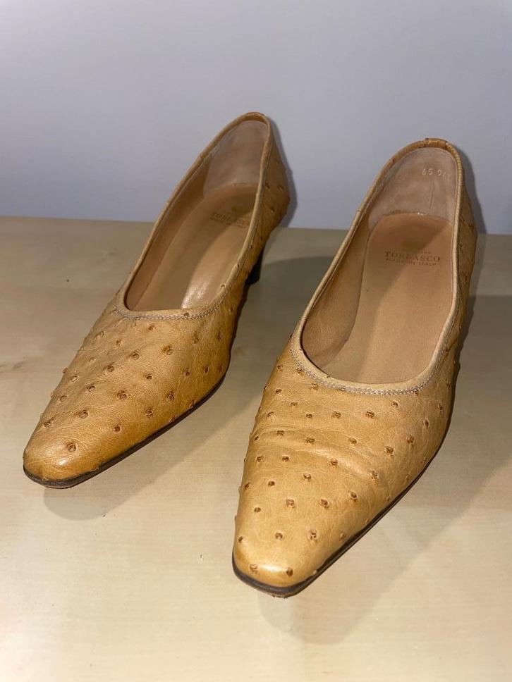 L’artigiano torlasco hakken van struisvogelleer, Kleding | Dames, Schoenen, Zo goed als nieuw, Schoenen met lage hakken, Overige kleuren