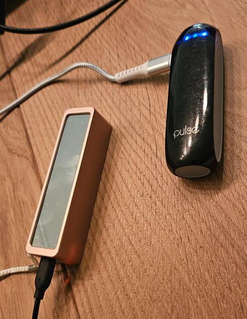 Powerbanks (2) en een oplader, klein & compact voor op reis!, Telecommunicatie, Powerbanks, Zo goed als nieuw, Ophalen of Verzenden