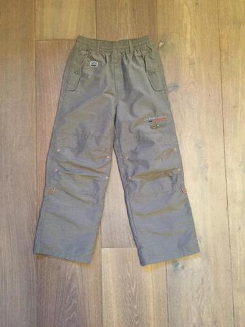 IZGS grijsbruine broek, rechte pijp elastische taille mt 134