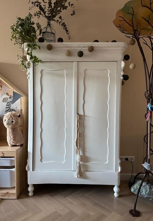 Authentieke Biedermeier witte dienstmeidenkast vintage kast, Antiek en Kunst, Antiek | Meubels | Kasten, Ophalen