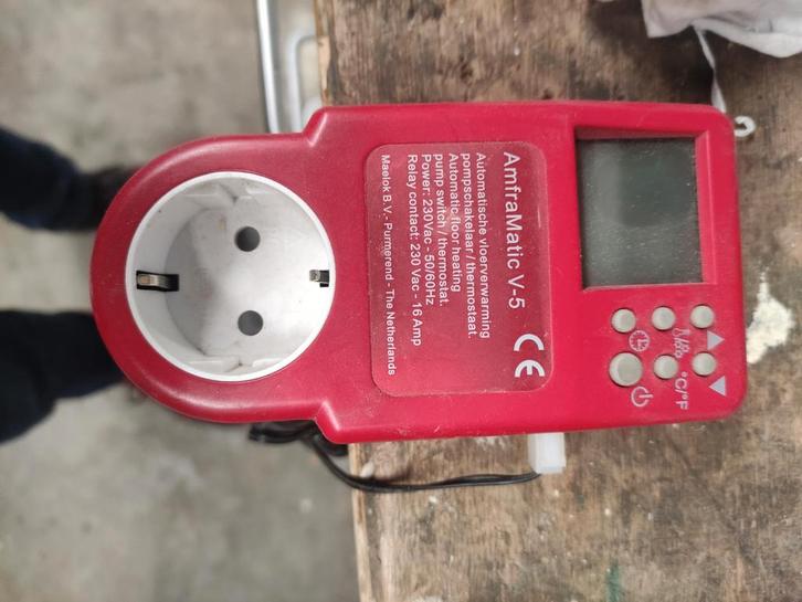 AmfraMatic V-5 Pompschakelaar / Thermostaat, Doe-het-zelf en Verbouw, Thermostaten, Ophalen of Verzenden