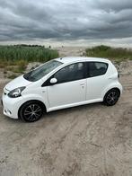 Toyota Aygo 1.0 12V Vvt-i 5DRS 2012 Wit, Auto's, Toyota, Voorwielaandrijving, 4 stoelen, Bedrijf, Handgeschakeld