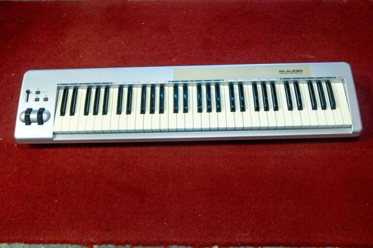 M audio midio keyboard 61 ES, Muziek en Instrumenten, Keyboards, Gebruikt, 61 toetsen, Overige merken, Ophalen of Verzenden