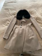 Burberry jas met bont kraag, Kleding | Dames, Jassen | Winter, Gedragen, Beige, Burberry, Ophalen of Verzenden