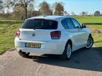 BMW 1-Serie 116I 100KW 5DR 2014 Wit, Auto's, 1-Serie, 65 €/maand, 4 cilinders, Wit