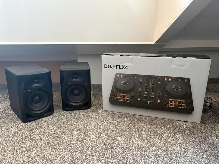 Flx4 Dj set+ Pioneer DM-50D, Muziek en Instrumenten, Dj-sets en Draaitafels, Nieuw, Ophalen