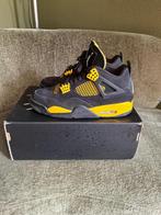 Air Jordan 4 yellow Thunder Nike maat 41, Ophalen of Verzenden, Zo goed als nieuw