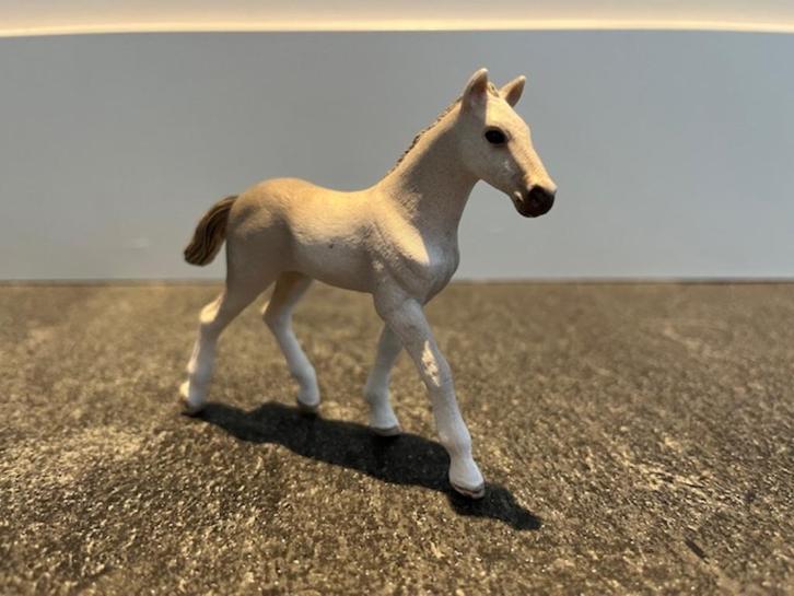 Schleich paard 13860 Holsteiner veulen, Verzamelen, Speelgoed, Zo goed als nieuw, Ophalen of Verzenden