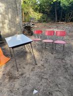 Formica stoelen (3) met tafel, Ophalen, Gebruikt, Rood, Drie