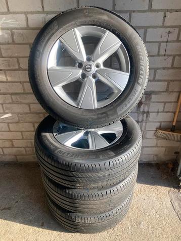 Zomerbanden Volvo XC40 17 Inch 5 Spoke Silver Velg Origineel beschikbaar voor biedingen