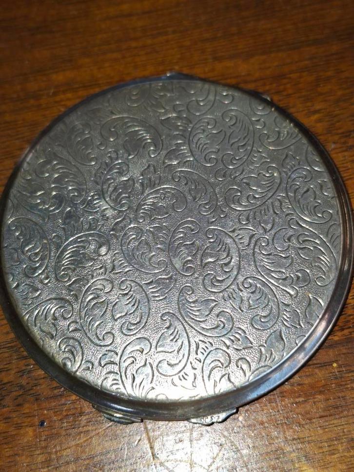 Verzilverde antieke Art Nouveau Poederdoos met Dolfijntje, Antiek en Kunst, Antiek | Goud en Zilver, Zilver, Ophalen of Verzenden