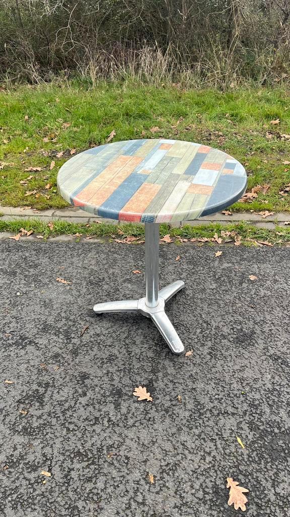 Terras tafel, Tuin en Terras, Tuintafels, Gebruikt, Rond, Kunststof, Ophalen