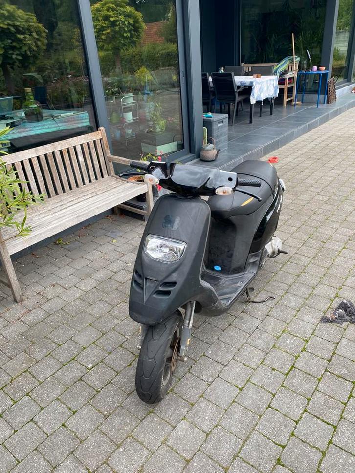 Piaggio typhoon 70cc + valbeugel set, Fietsen en Brommers, Scooters | Piaggio, Overige modellen, Ophalen