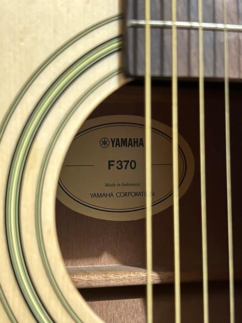 Te koop: Yamaha F370 akoestische gitaar – €90, Muziek en Instrumenten, Snaarinstrumenten | Gitaren | Akoestisch, Zo goed als nieuw