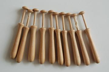 10 houten kantklosjes kantklossen beschikbaar voor biedingen
